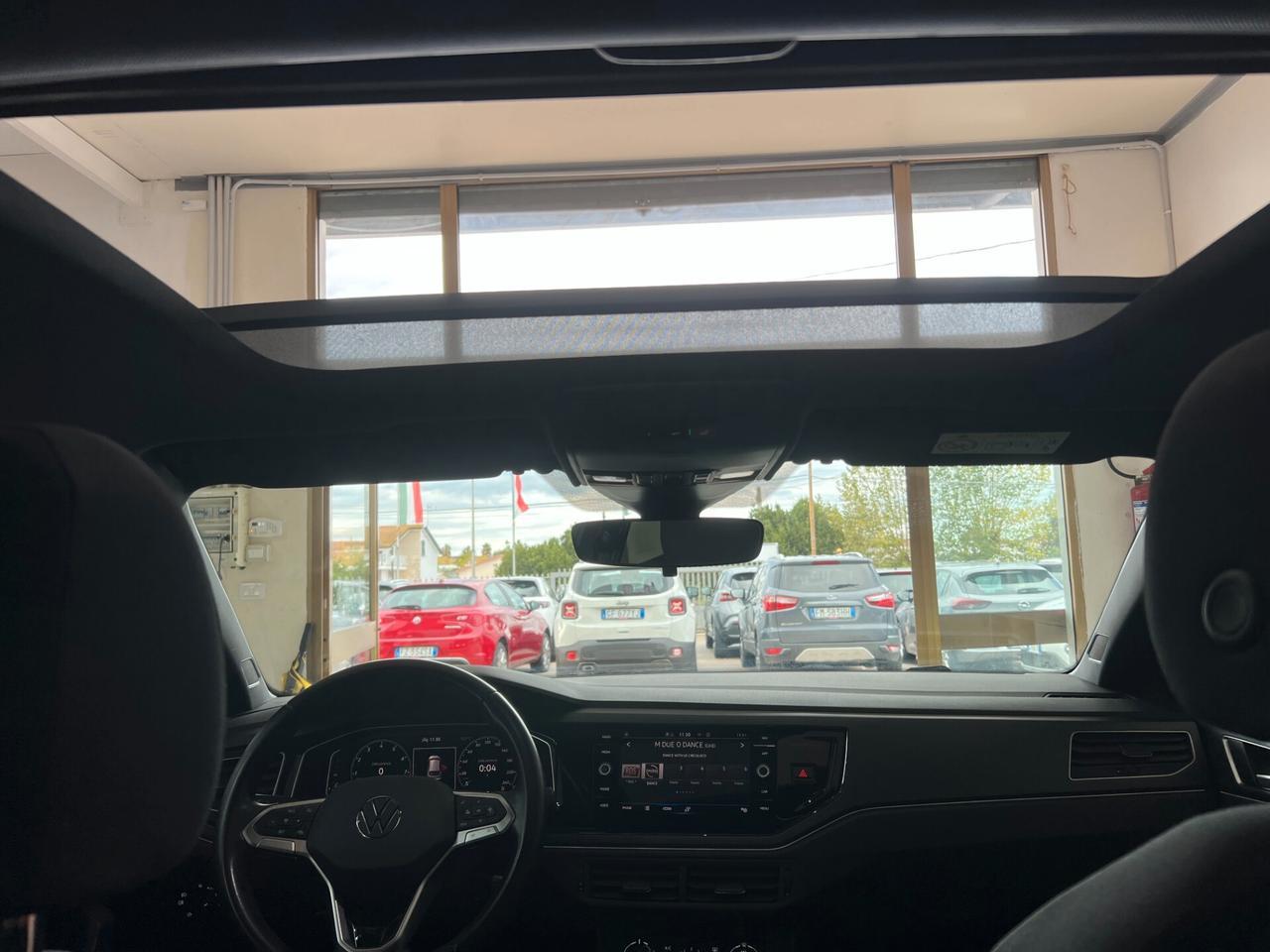 Volkswagen Taigo 1.0 TSI 110 CV R-Line