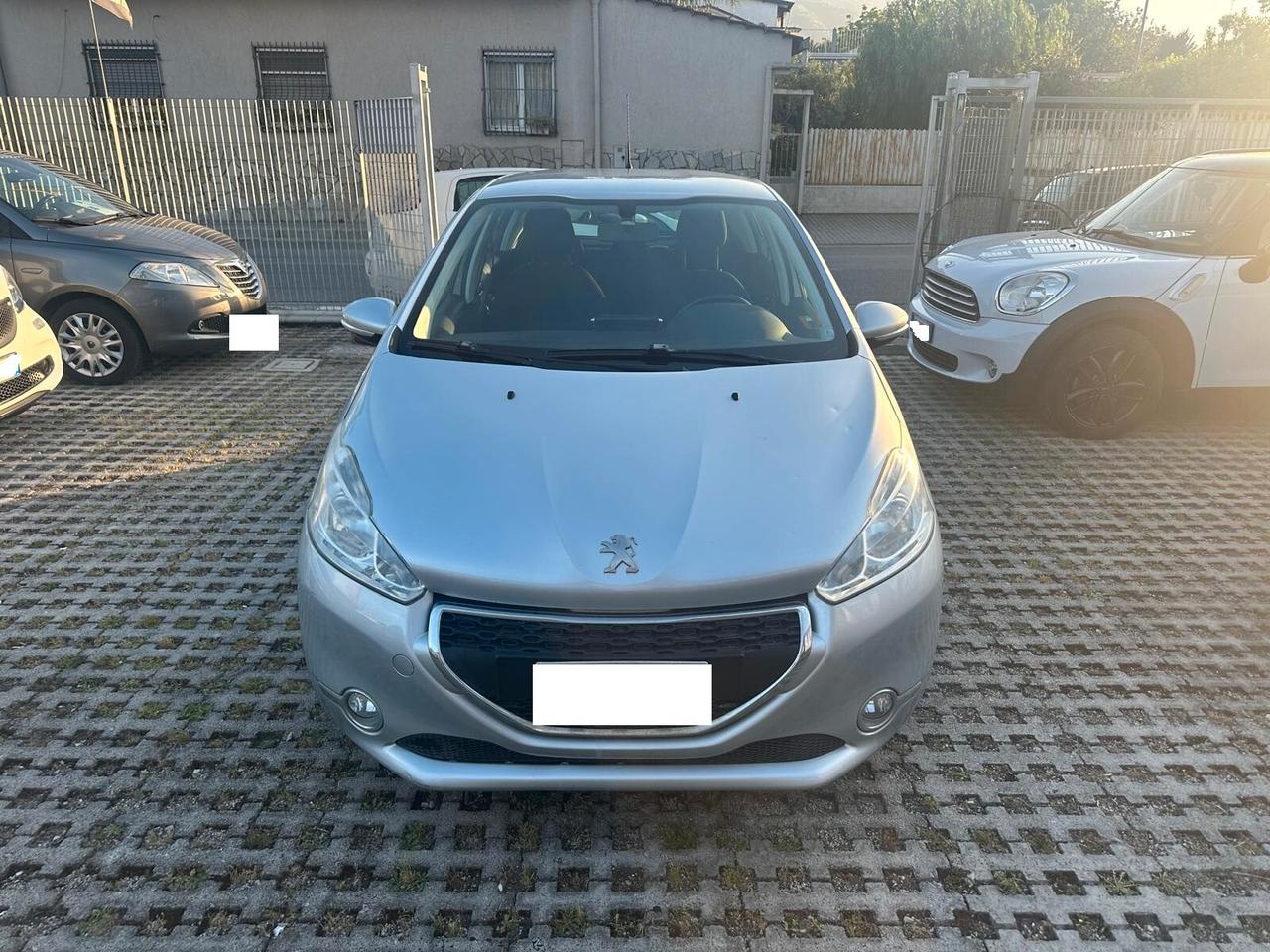 Peugeot 208 1.4 HDi 68 CV 5 porte Allure-02/2014