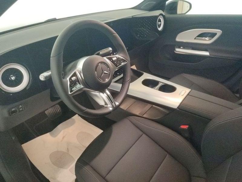 Mercedes-Benz CLA 200 Advanced Plus auto
