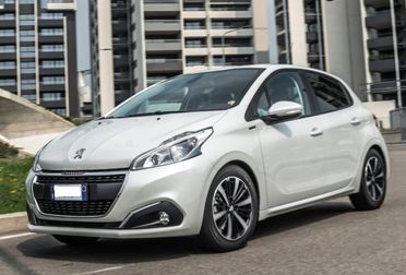 Peugeot 208 BlueHDi 75 5 porte Allure SUPER FULL