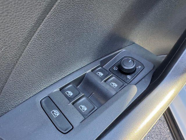 VOLKSWAGEN T-Cross 1.0 TSI 110 CV R-LINE