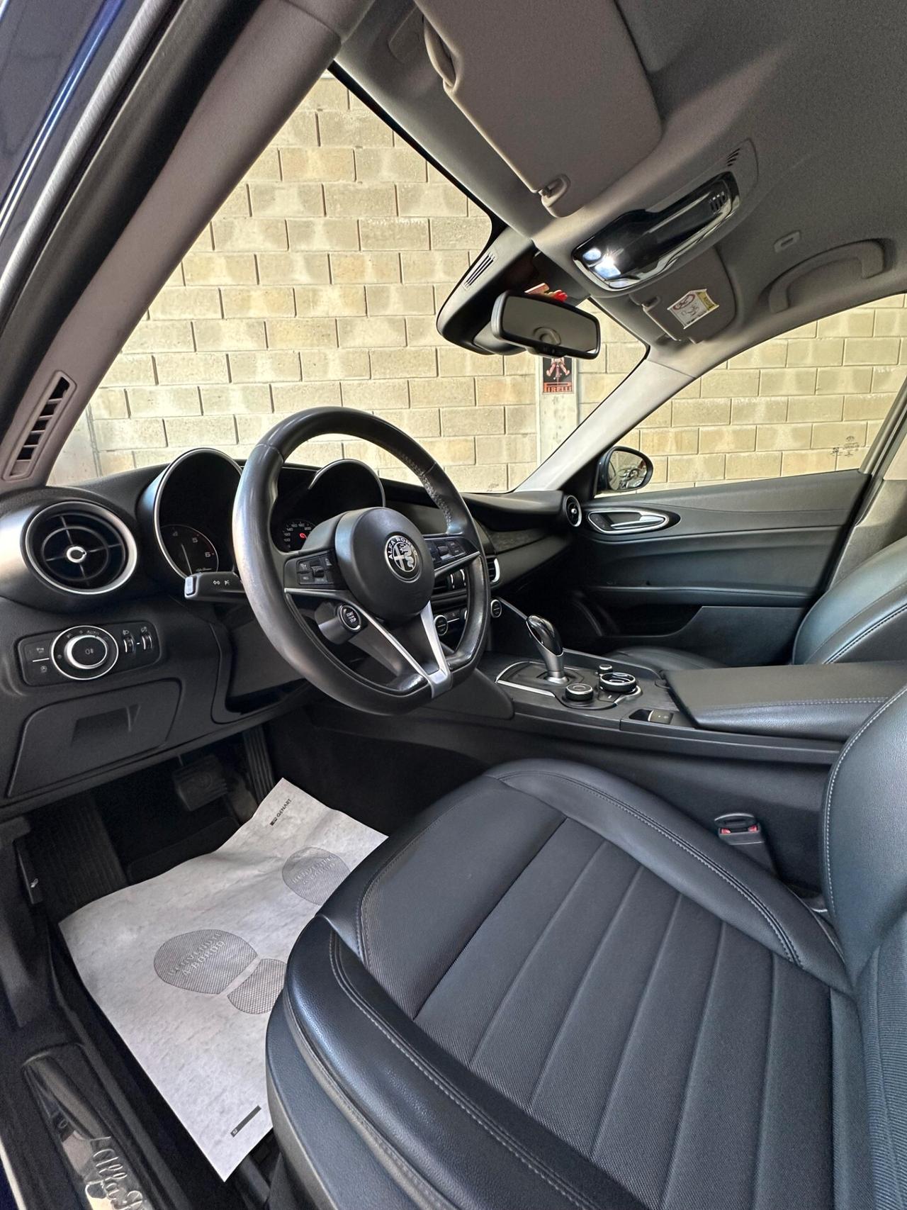 Alfa Romeo Giulia 2.2 Turbodiesel Q4 190 CV AT8 Lusso