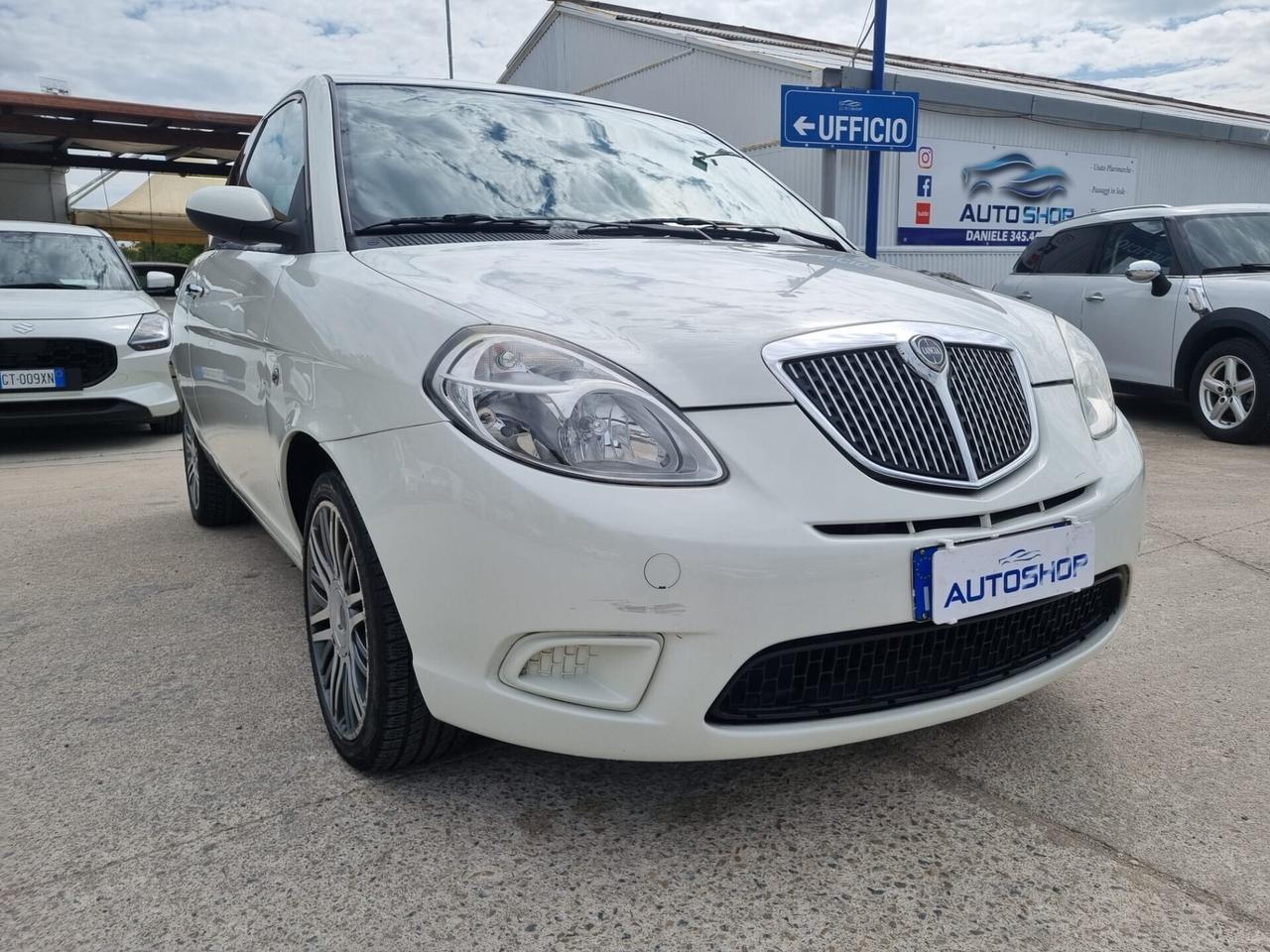 Lancia Ypsilon 1.2 Argento