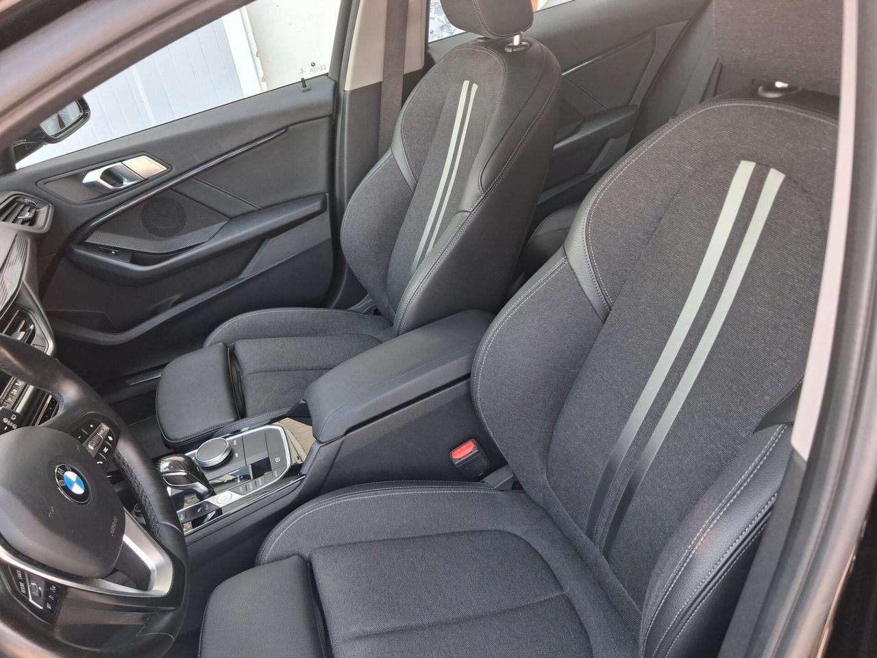Bmw 120d xDrive 5p. Sport 190 C.V. NAVIGATORE CAMBIO AUTOMATICO FARI FULL LED SOLI KM 59960 GARANZIA 12 MESI CERTIF. DI CONFORMITA'