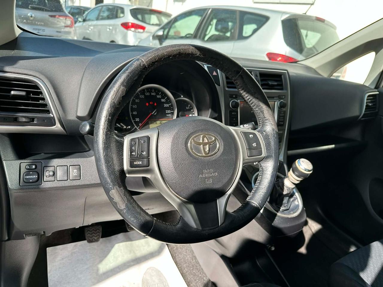 Toyota Verso-S 1.3 MT Lounge