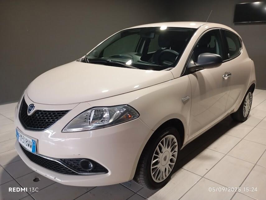 Lancia Ypsilon del 2017 benzina anche neopatentati