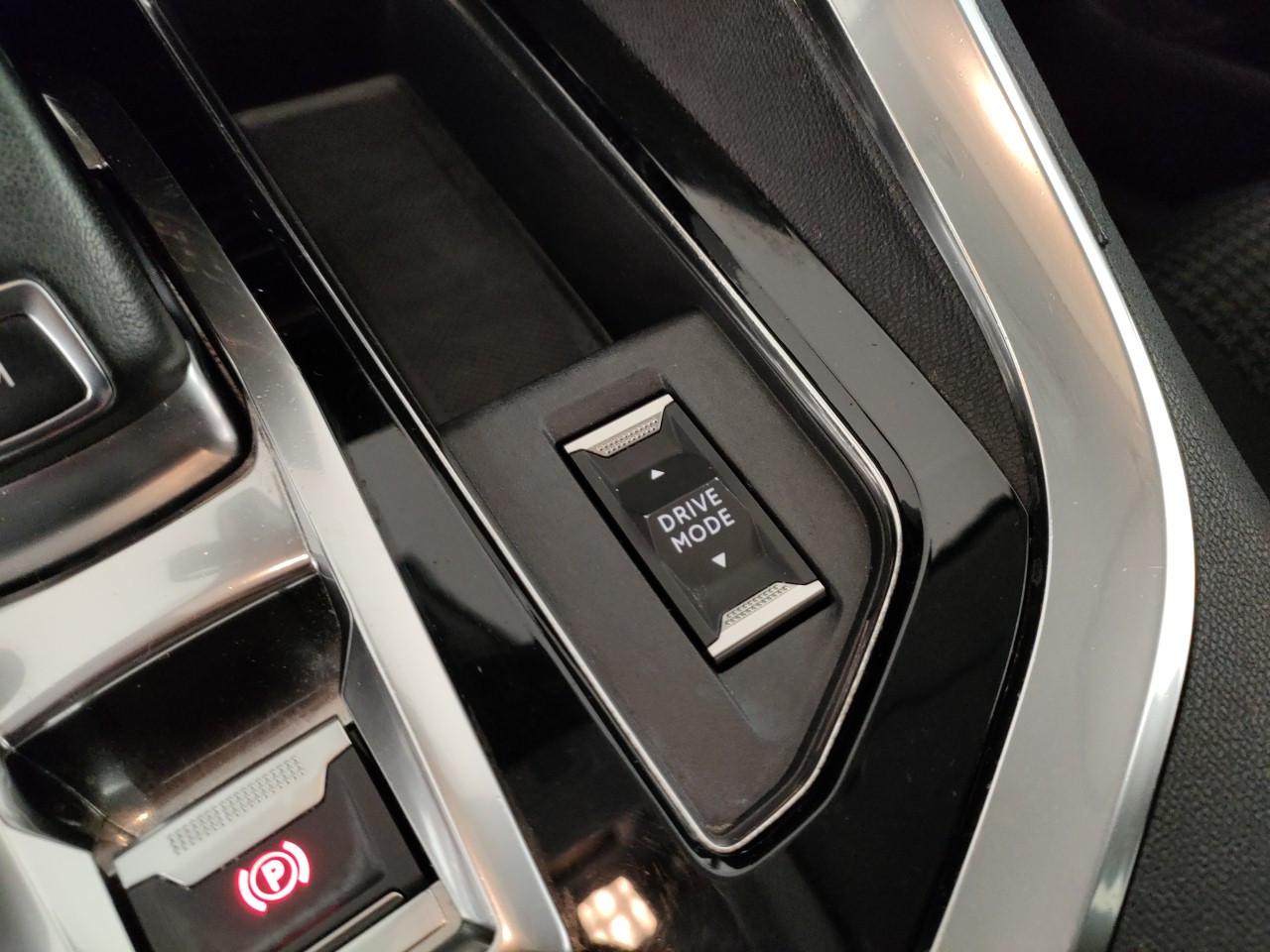 PEUGEOT 3008 1.5 bluehdi Allure 130cv EAT8