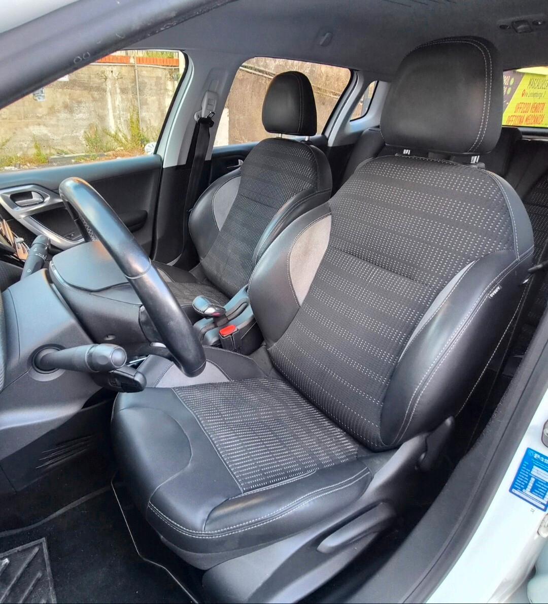 Peugeot 2008 BlueHDi 100 Allure