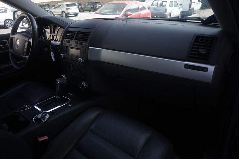 Volkswagen Touareg Volkswagen Touareg 3.0 V6 TDI DPF Tiptr. BMot. Tec. Executive