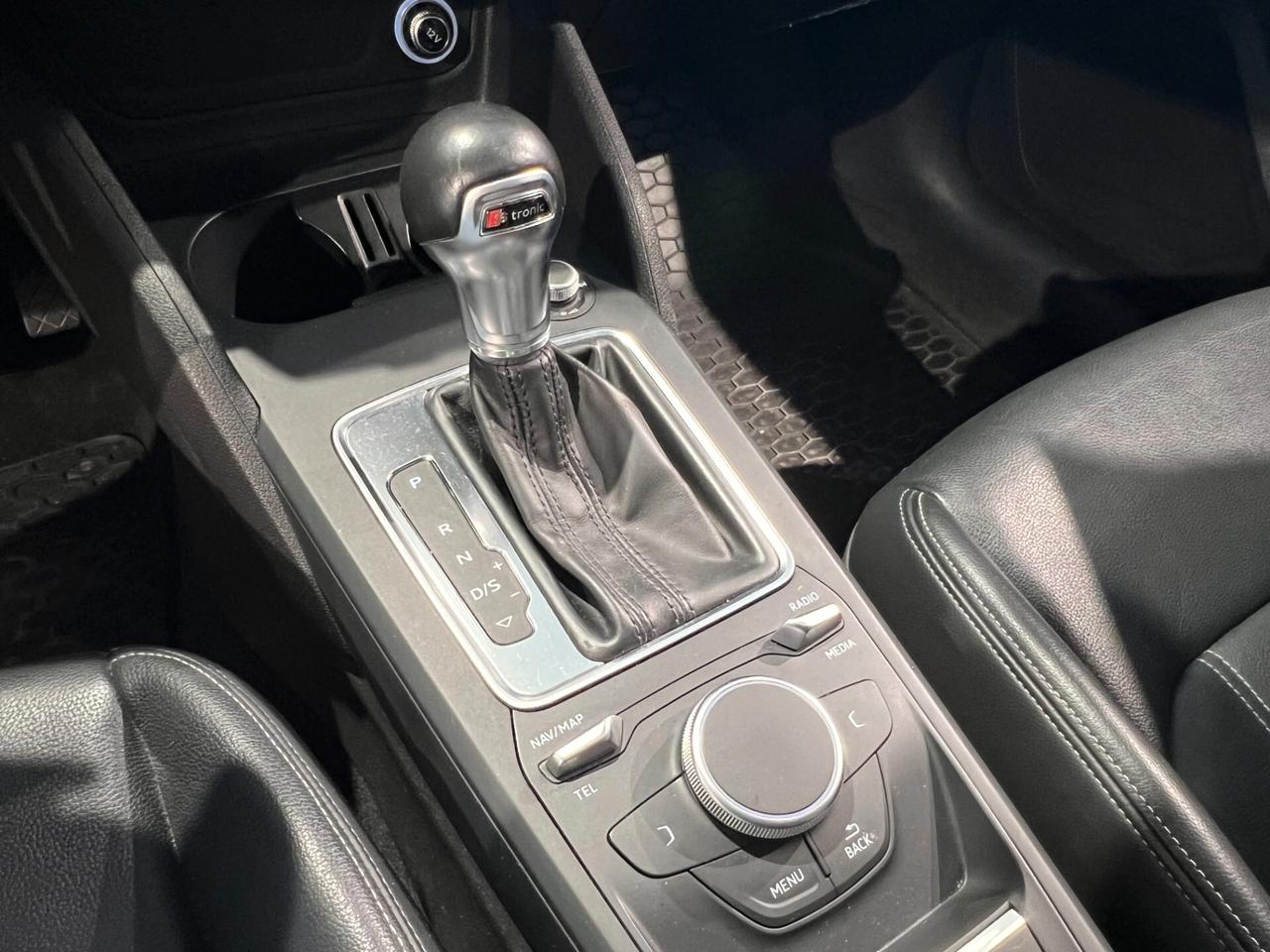 Audi Q2 1.6 TDI S tronic Design TETTO