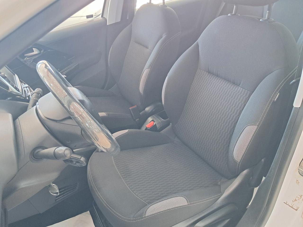 Peugeot 208 PureTech 82 5p. GPL Allure(Motore revisionato)