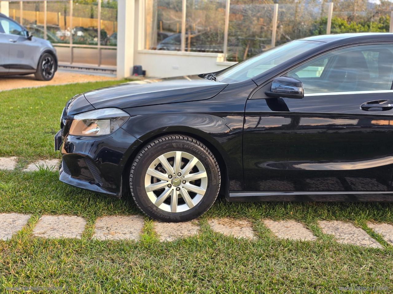 MERCEDES-BENZ A 180 d Sport