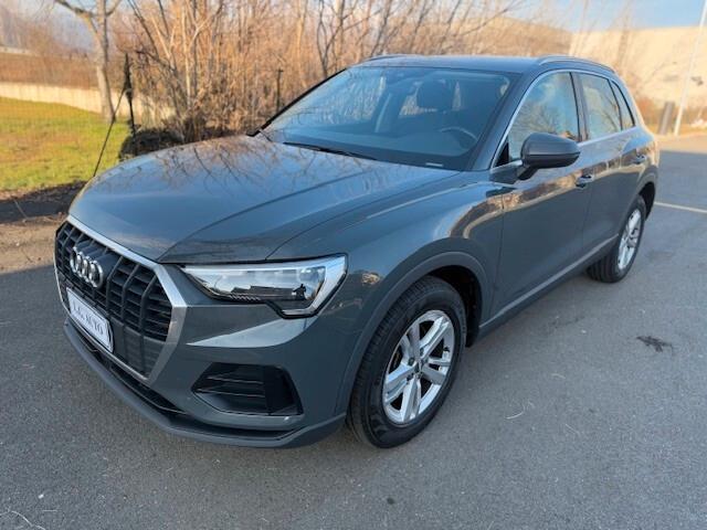 Audi Q3 35 TDI S tronic Business