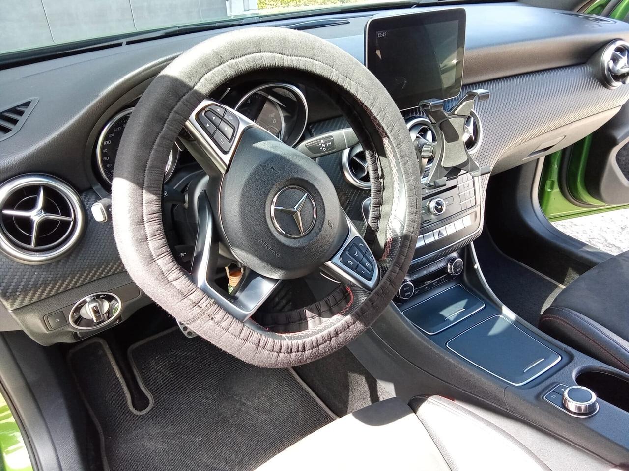 Mercedes-benz A 180 A 180 d AMG Automatic Premium