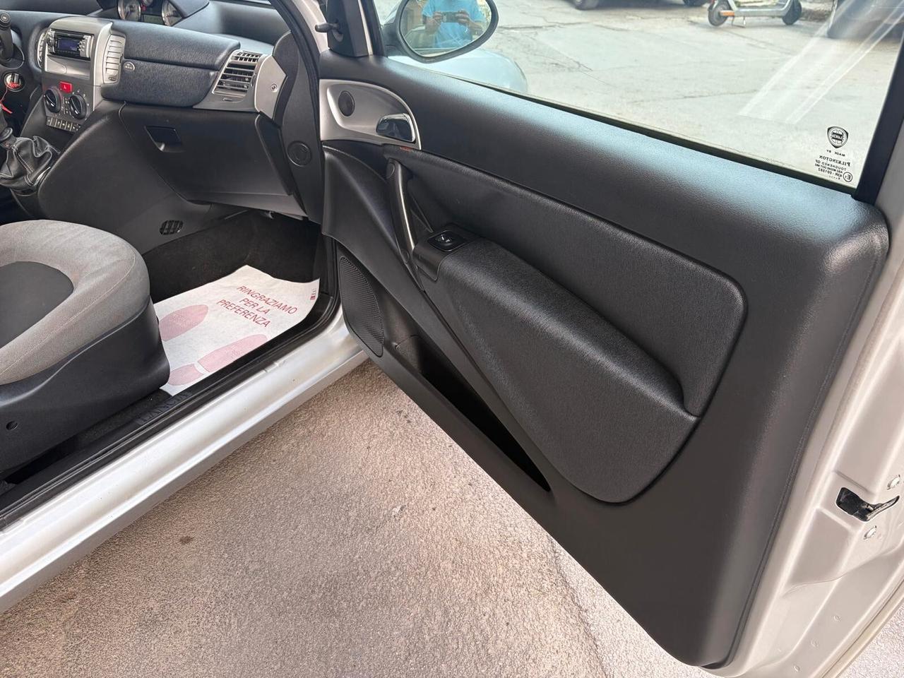 Lancia Ypsilon 1.2 60Cv 12 MESI DI GARANZIA NUOVA
