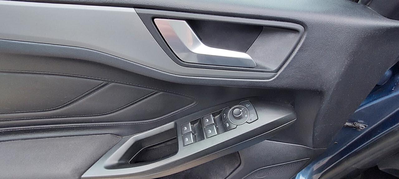 FOCUS 1,0 IBRIDA/BENZINA 130 CV-ST LINE NAVI TELEFONO LEGA SENSORI RETROCAMERA FULL FULL