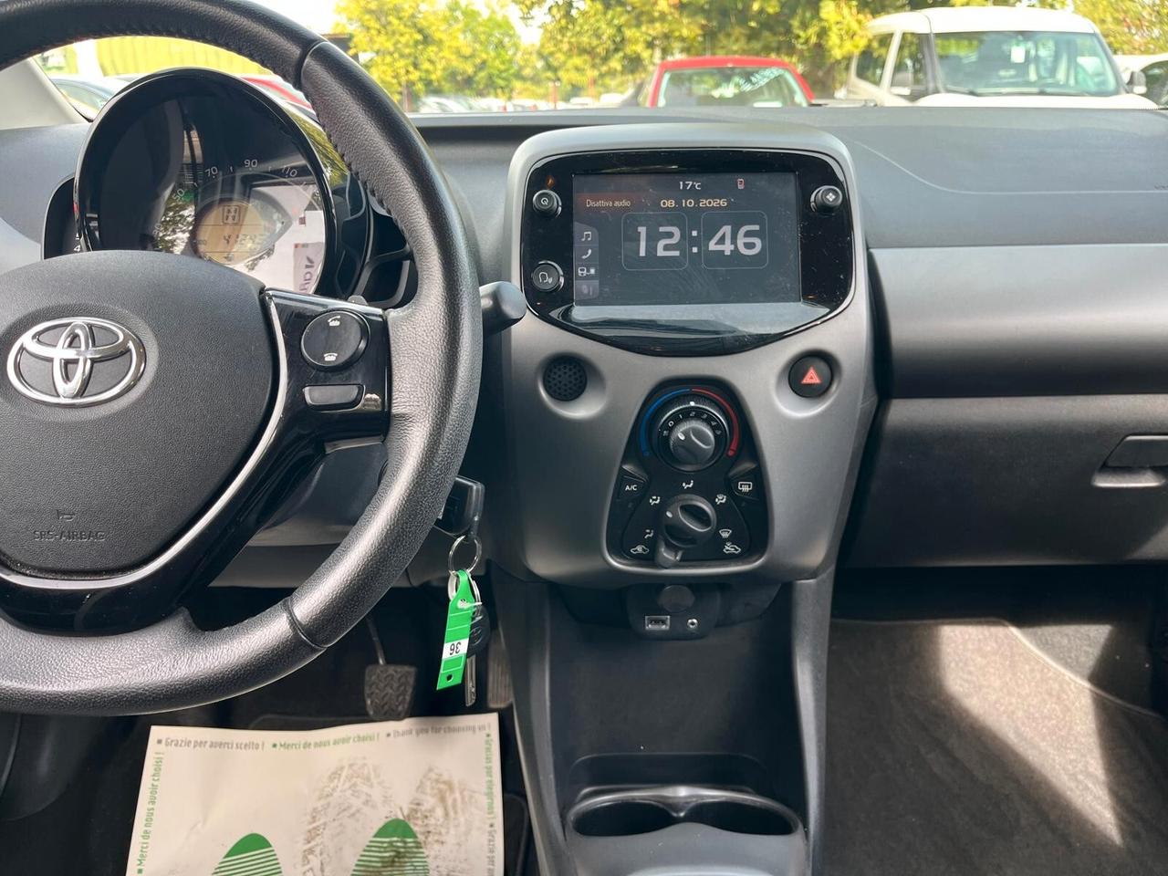 Toyota Aygo Connect 1.0 VVT-i 72CV 5 porte x-business plus