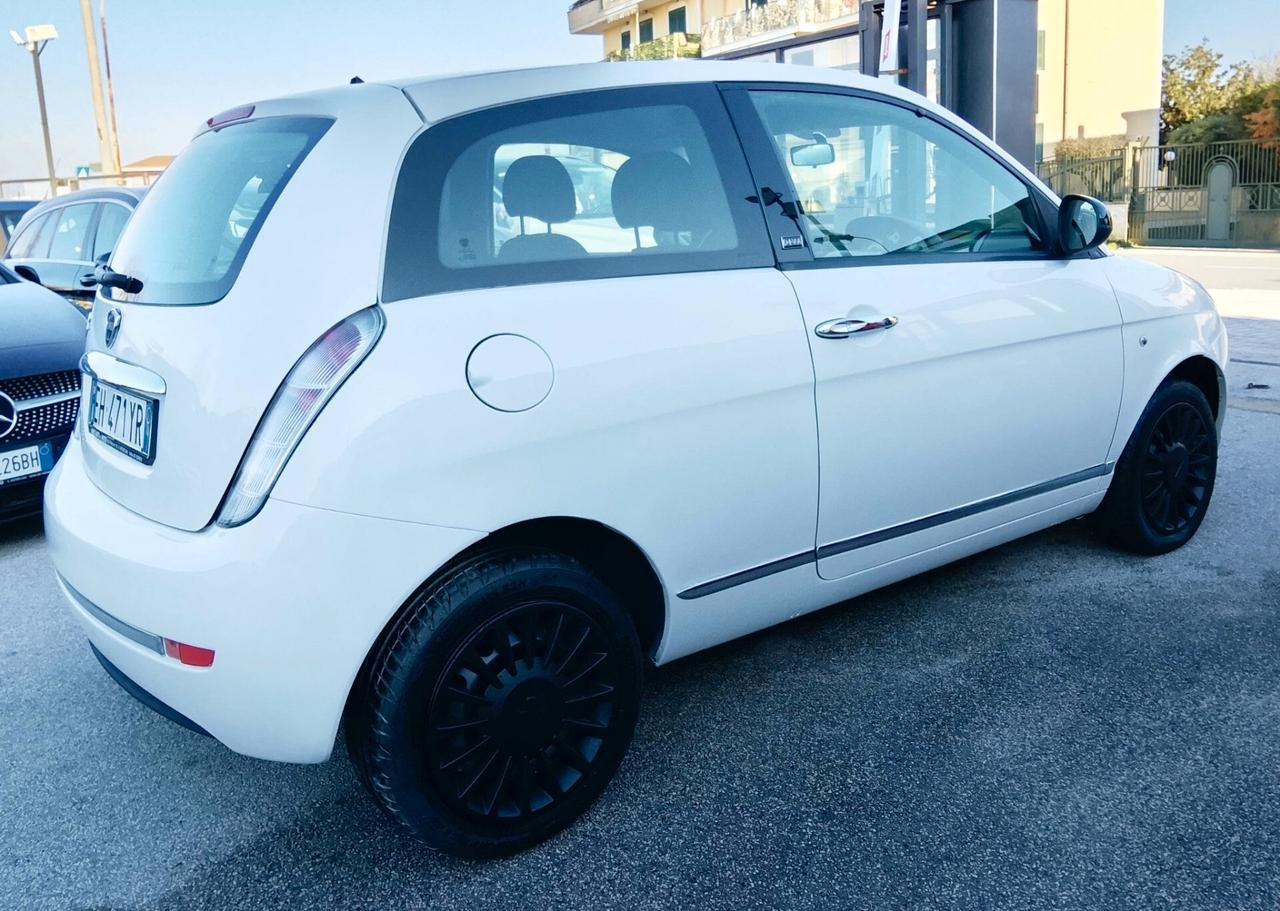 Lancia Ypsilon 1.2 DIVA