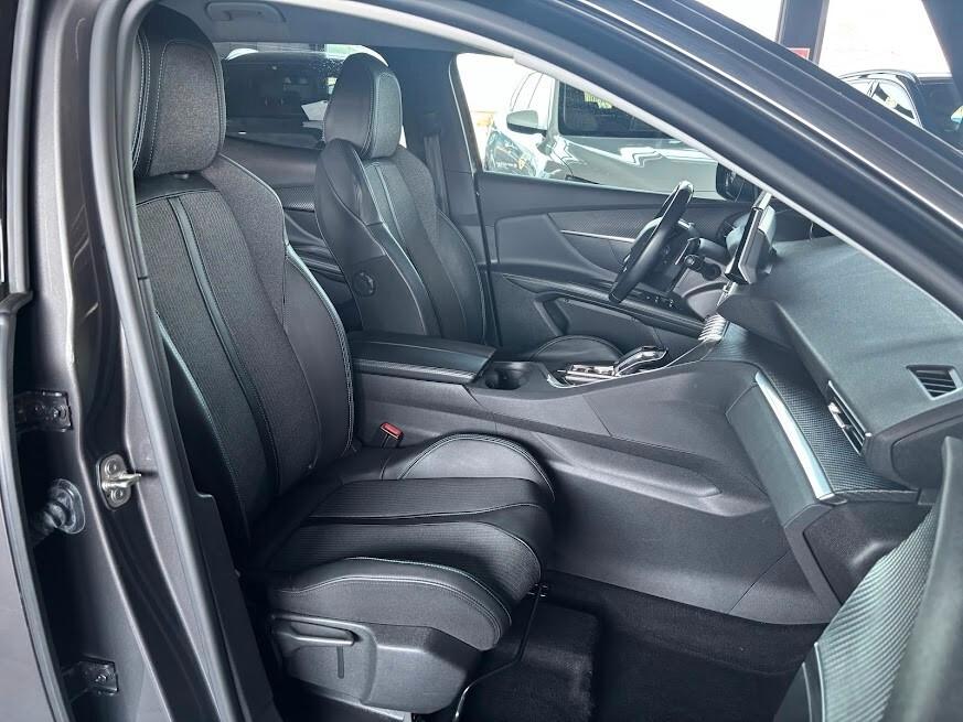 Peugeot 3008 BlueHDi 130 EAT 8 Allure 78.000KM