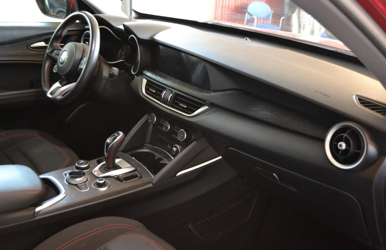 Alfa Romeo Stelvio 2.2 Turbodiesel 160 CV AT8 RWD Business