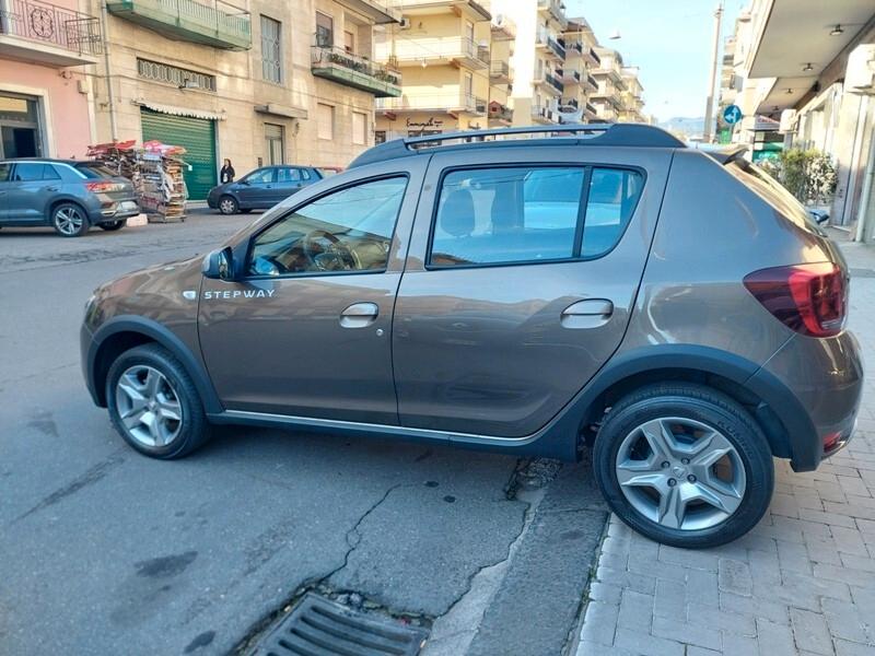 Dacia Sandero Stepway 1.0 TCe 100 CV ECO-G Comfort