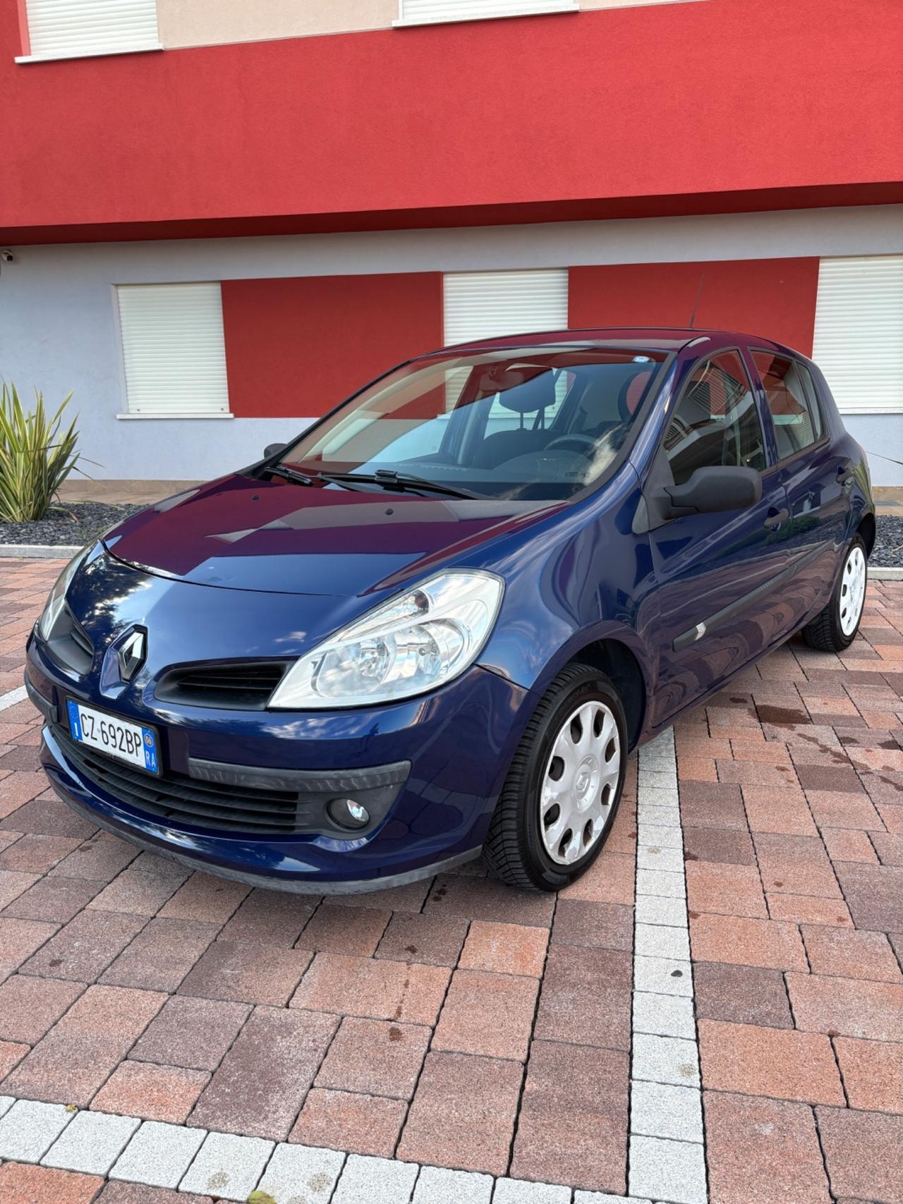 Renault Clio 1.2 benzina – Perfetta per neopatentati!