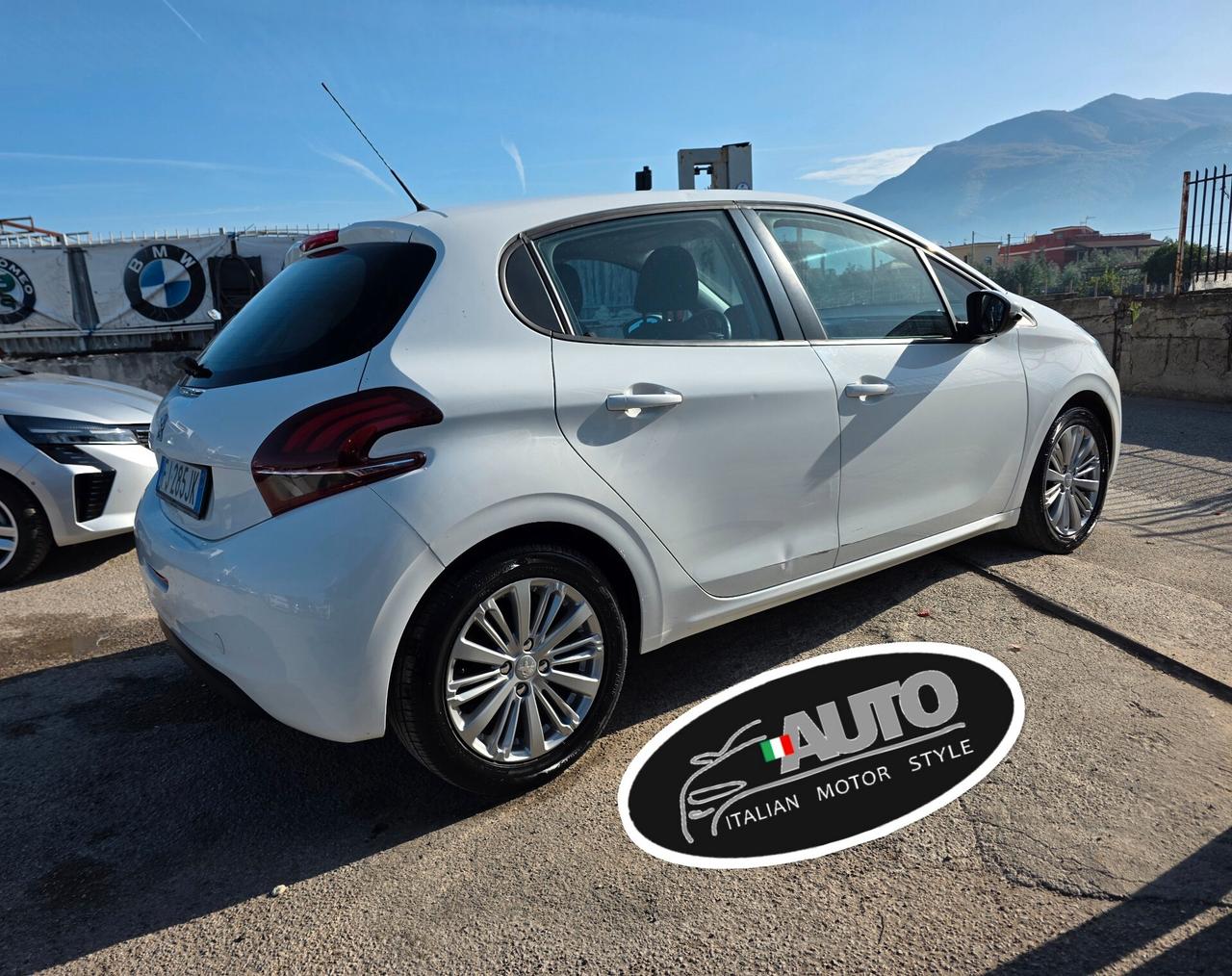 Peugeot 208 BlueHDi 100 5 porte Allure