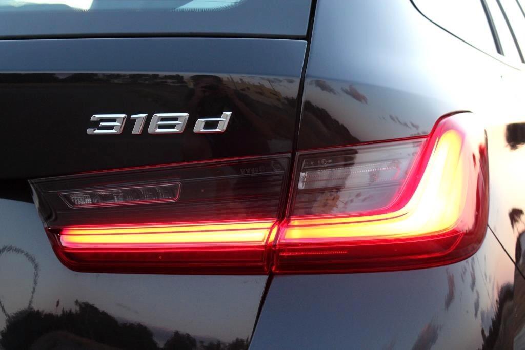 BMW 318d Touring Aut. 48V *Luci Ambiente *Pelle