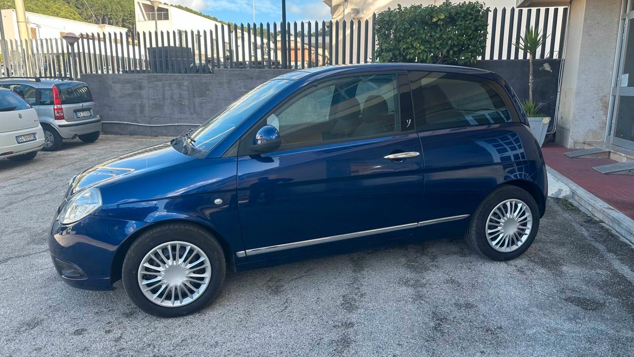 Lancia Ypsilon 1.2 New Oro
