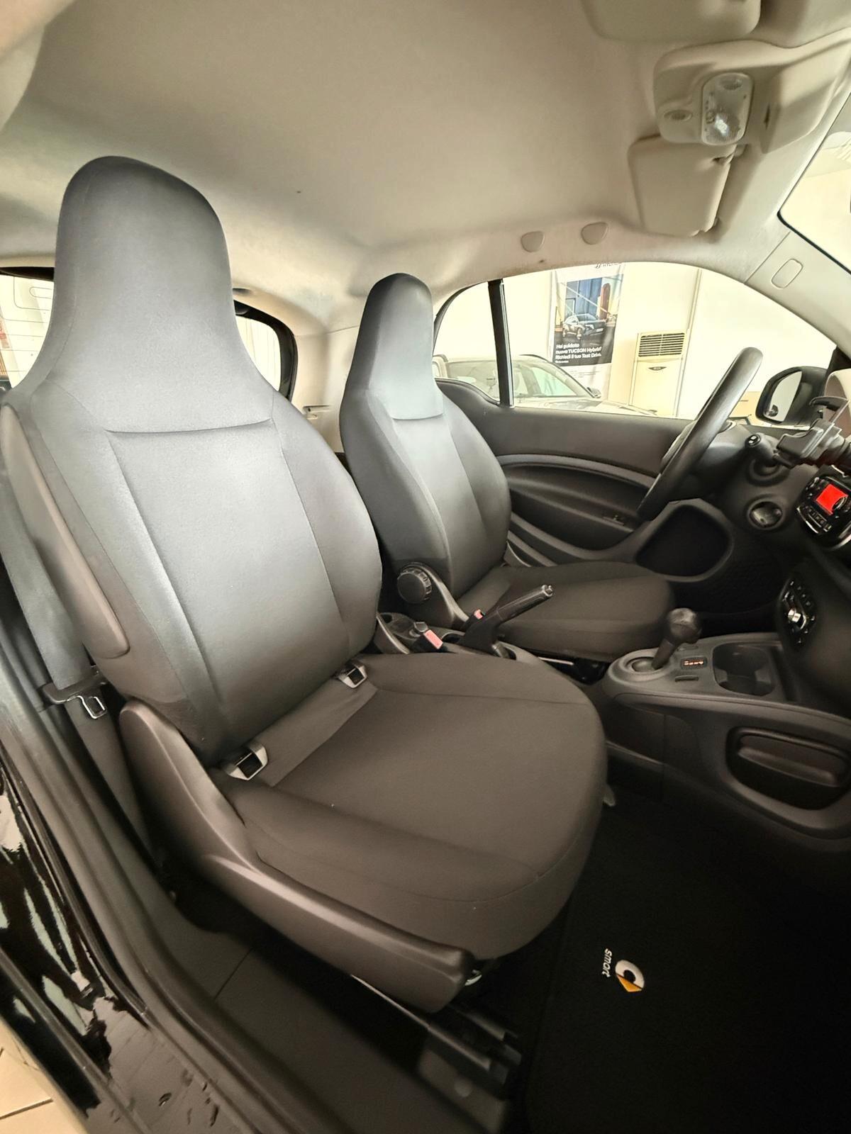 Smart fortwo 1.0 Youngster 71cv twinamic