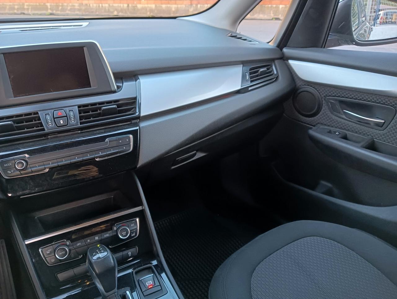 Bmw 218 218d Active Tourer Advantage