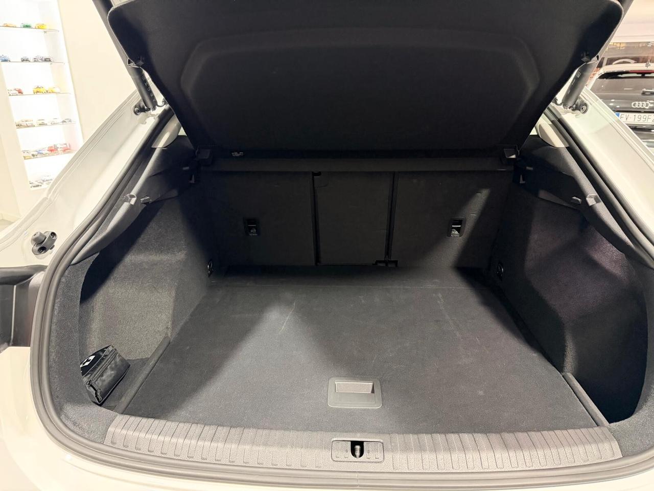 Audi Q3 35 TDI S tronic Business