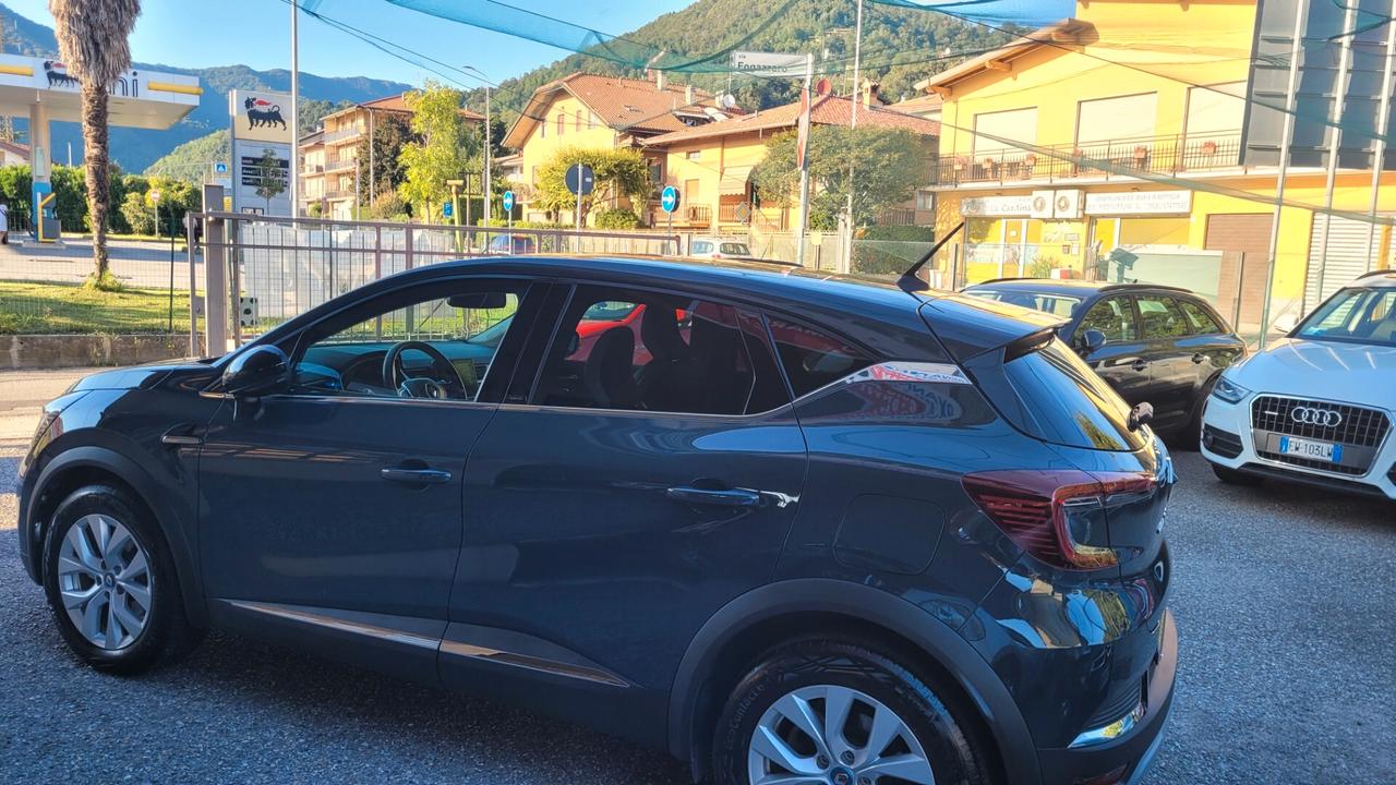 Renault Captur Full Hybrid E-Tech Initiale Paris