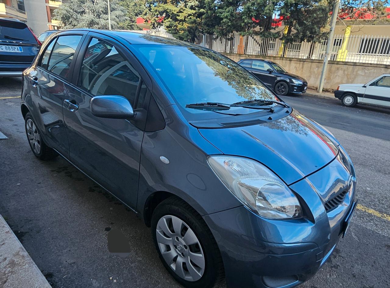 Toyota Yaris 1.0 5 porte Sol