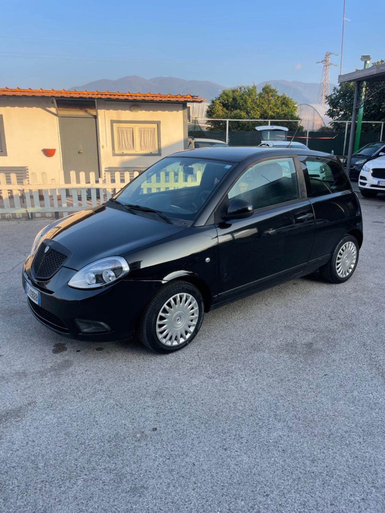 Lancia Ypsilon 1.2 69 CV Diva