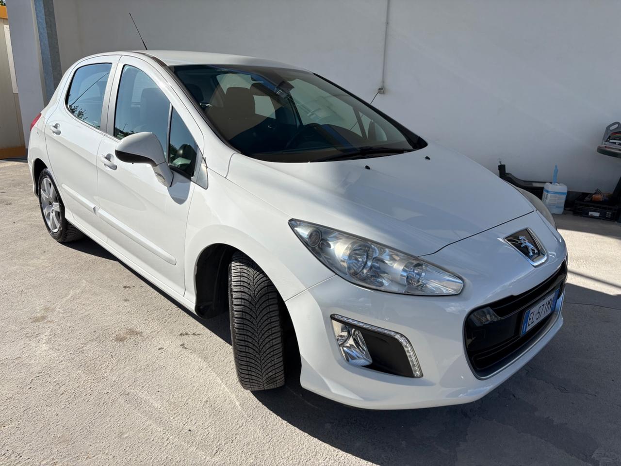 Peugeot 308 1.6 8V e-HDi 112CV Stop&Start 5p. Business