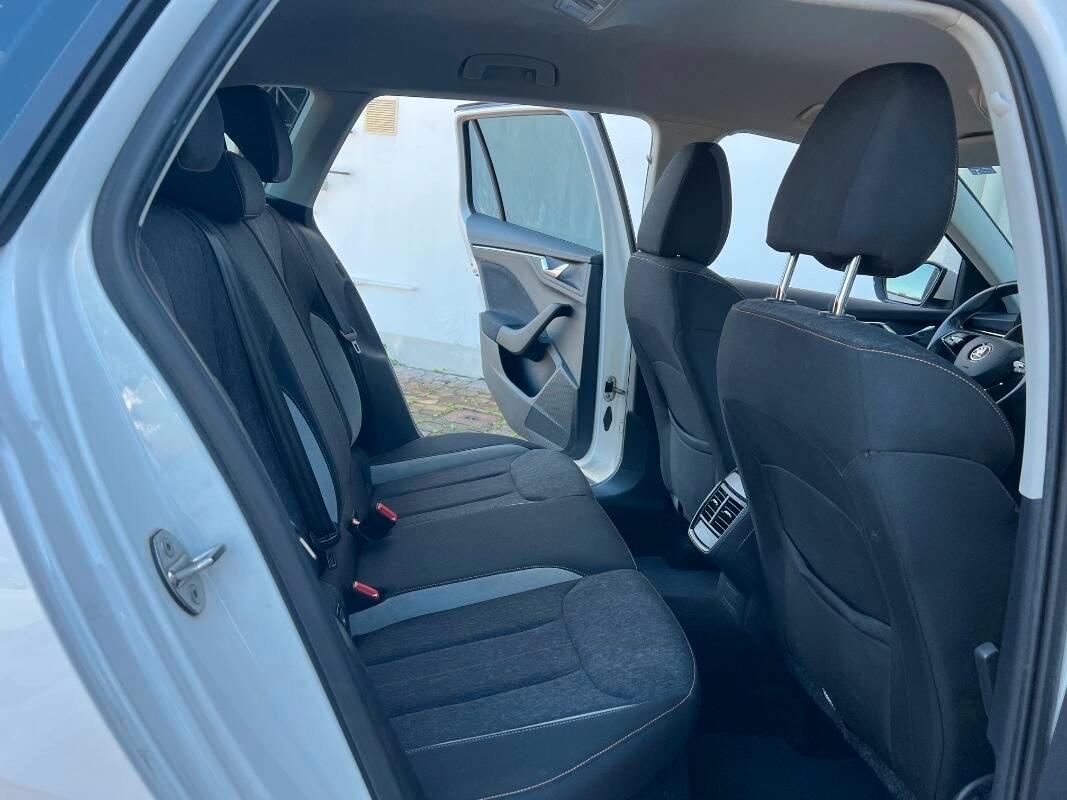 Skoda Kamiq 1.0 g-tec Ambition 90cv