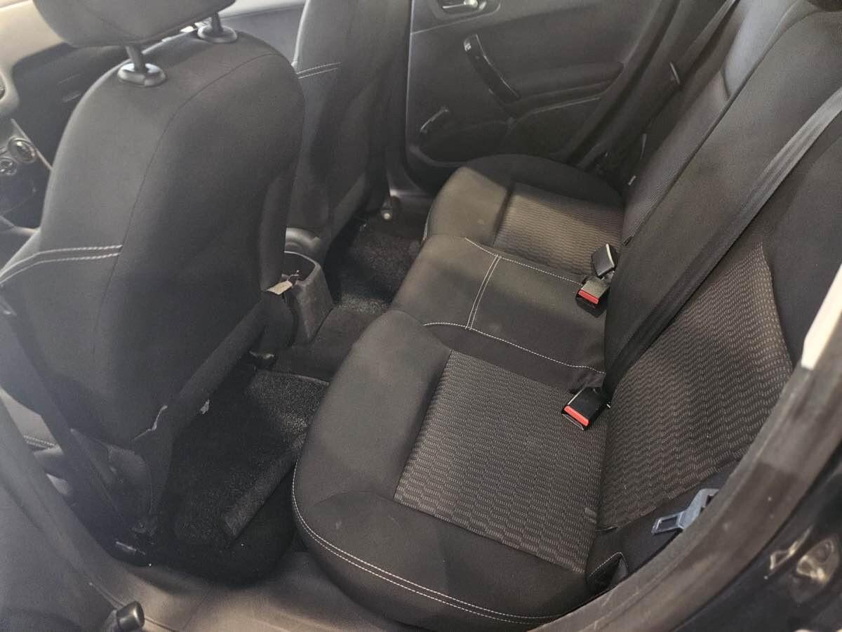 Peugeot 208 PureTech 82 5 porte Allure