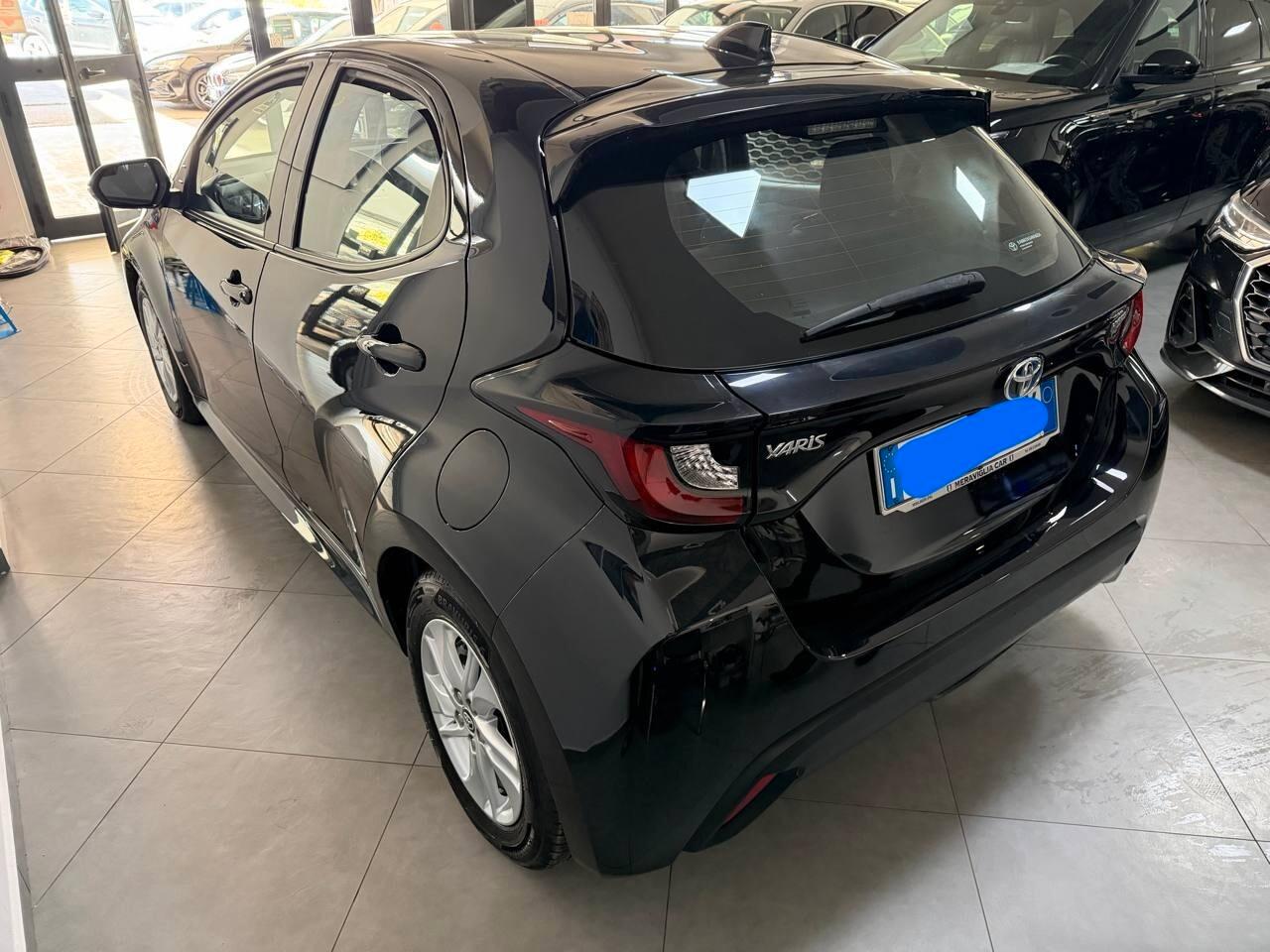 Toyota Yaris 2023 1.5 Hybrid 5 porte Business