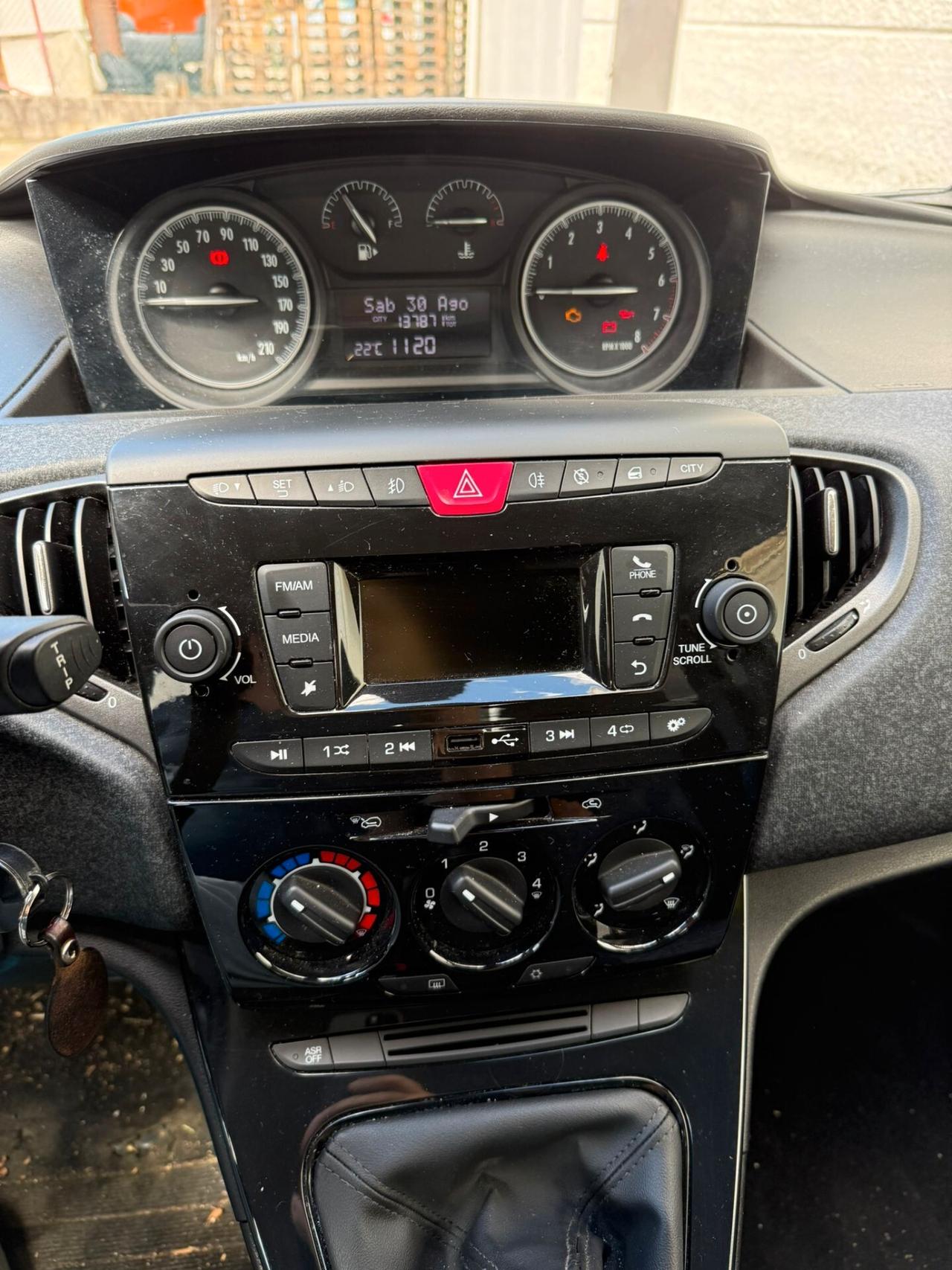LANCIA YPS 1,2 BZ 69 CV PLATINUM 5P