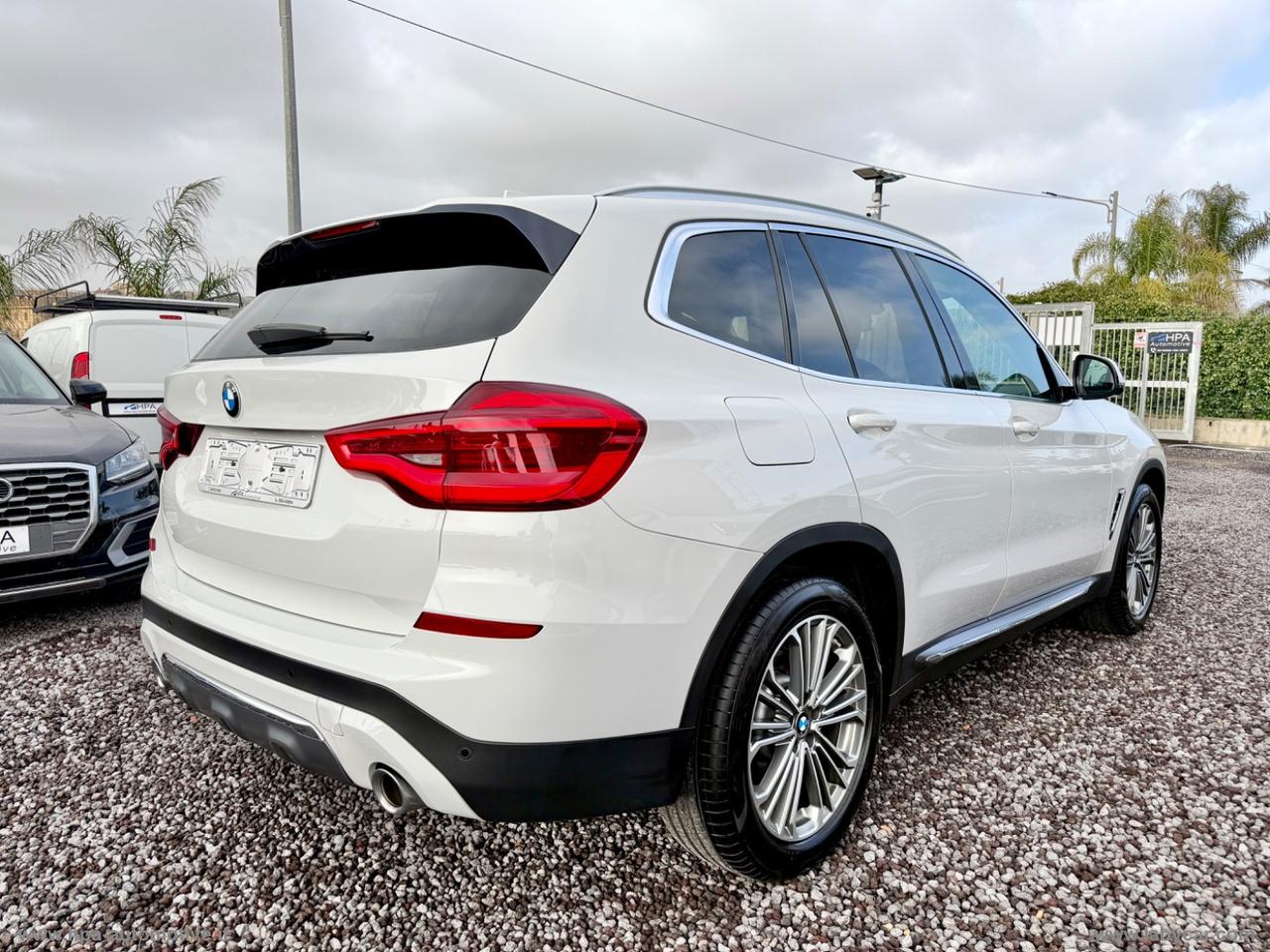 BMW X3 xDrive20d Luxury NAVI PELLE LED CERCHI 19