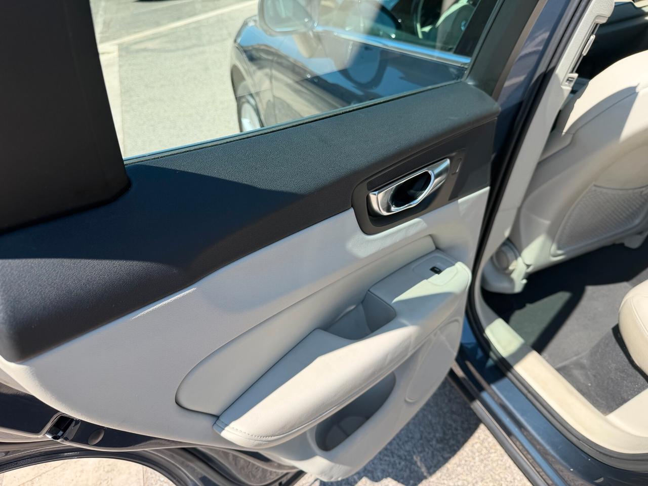 Volvo XC 60 XC60 B4 (d) automatico Core