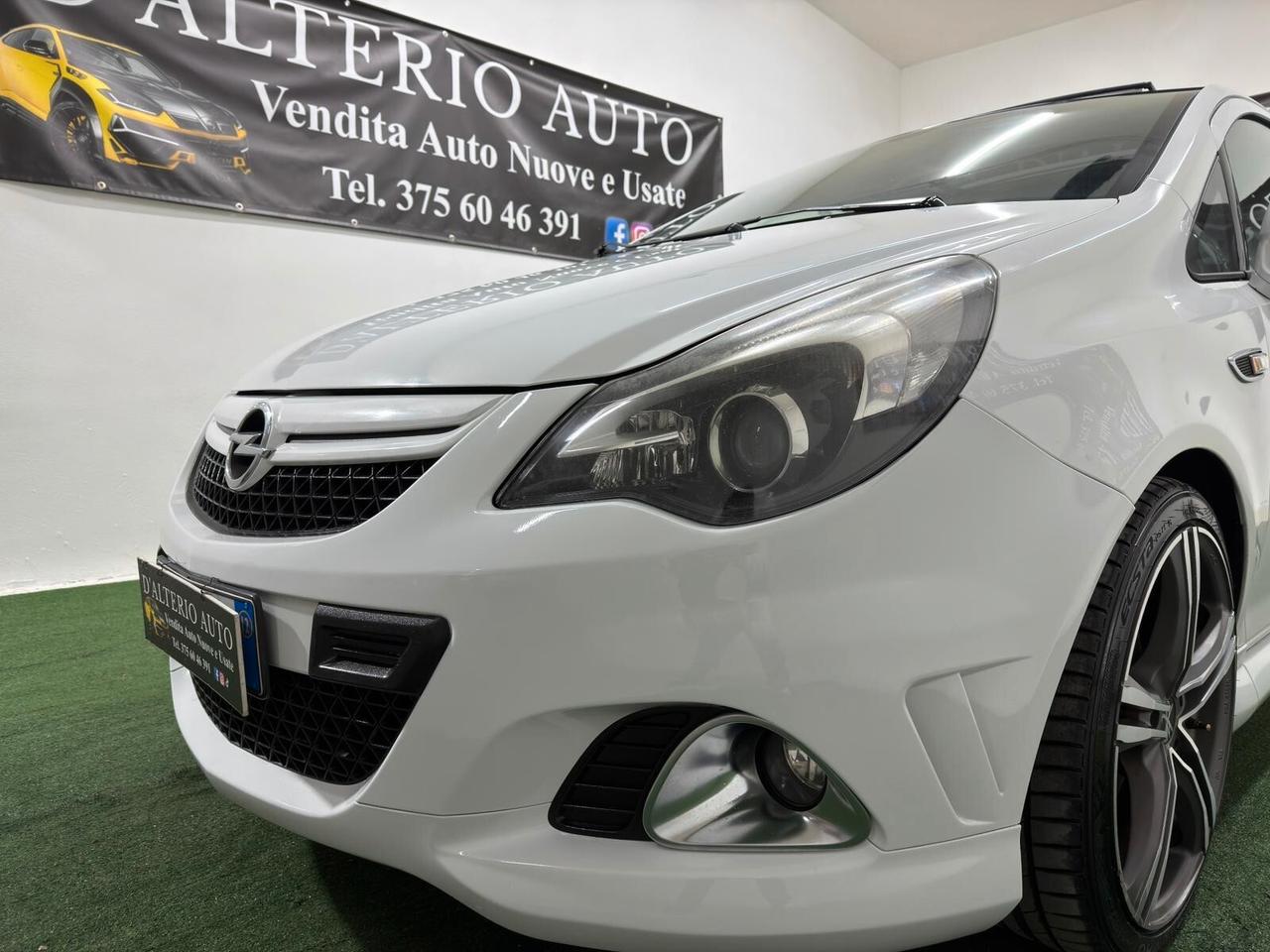 Opel Corsa 1.6 T 192CV 3 porte OPC