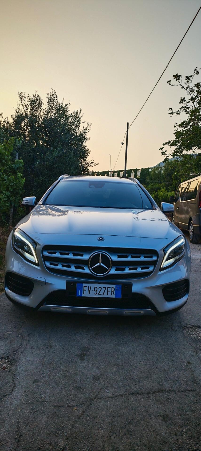 Mercedes-benz GLA 180 d Premium