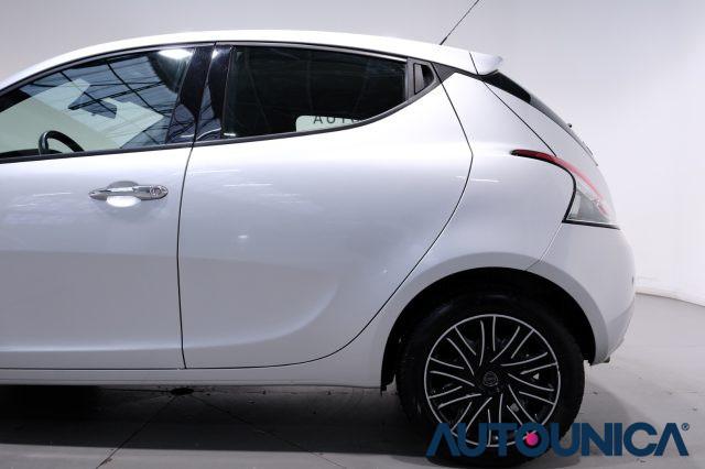 LANCIA Ypsilon 1.2 69 CV 5 PORTE S&S ELEFANTINO BLU NEOPATENTATI