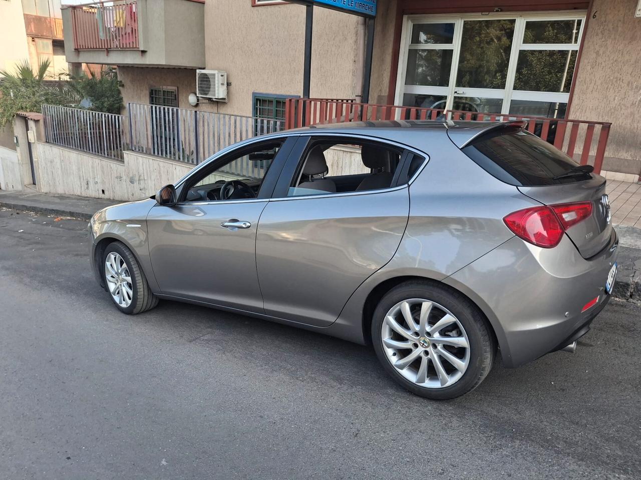 Alfa Romeo Giulietta 1.6 JTDm-2 105 CV Distinctive