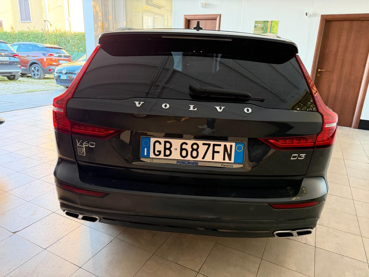 Volvo V60 D3 Geartronic Inscription 12/2020 AUTOCARRO