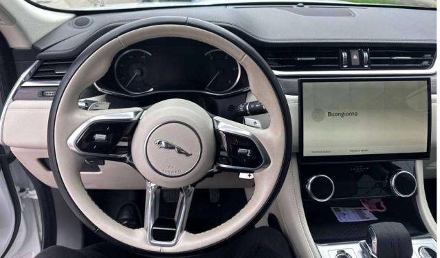 Jaguar F-Pace F-Pace 2.0d i4 mhev R-Dynamic SE awd 204cv auto