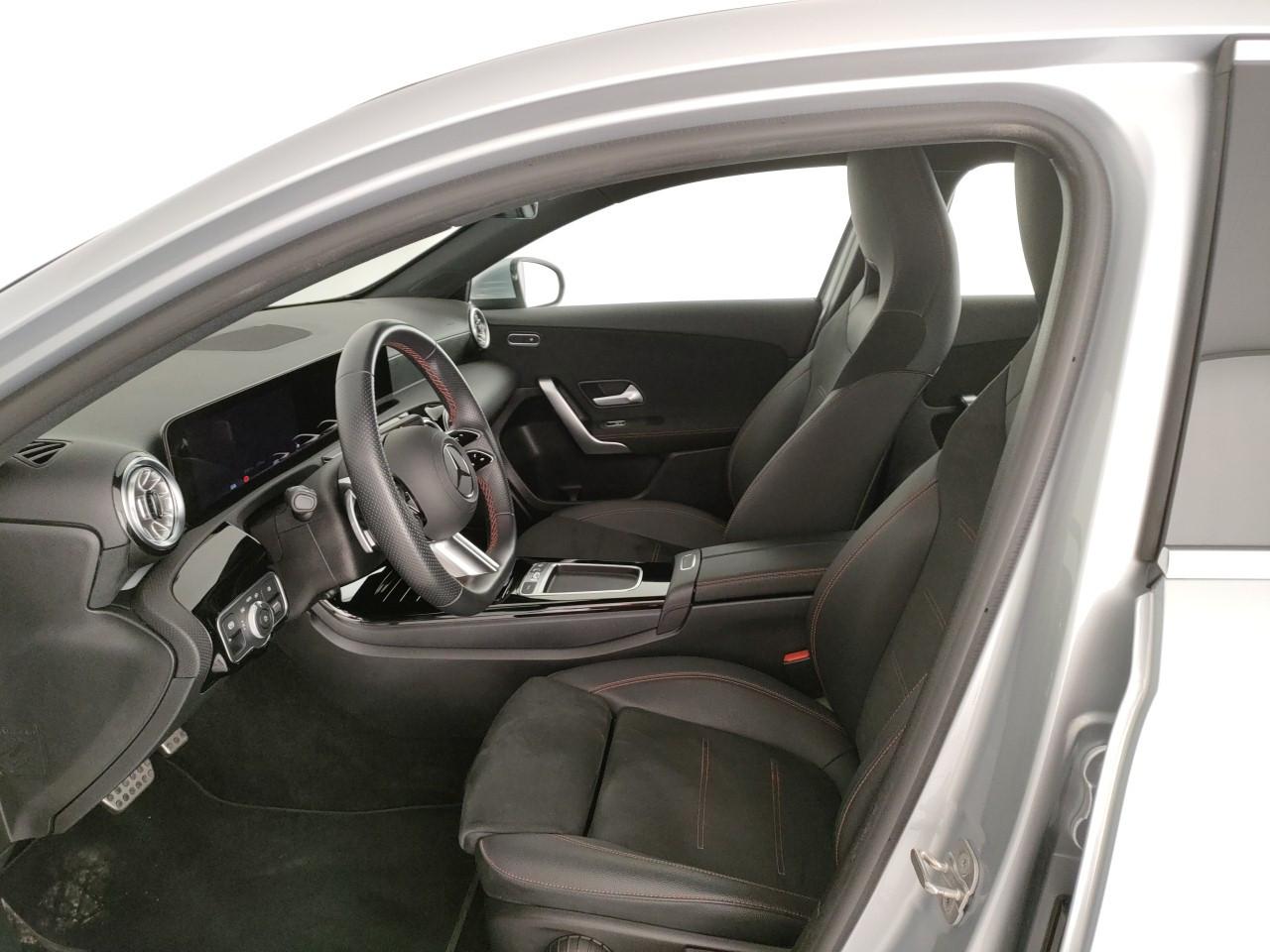 Mercedes-Benz A 180 AMG Line Advanced Plus auto