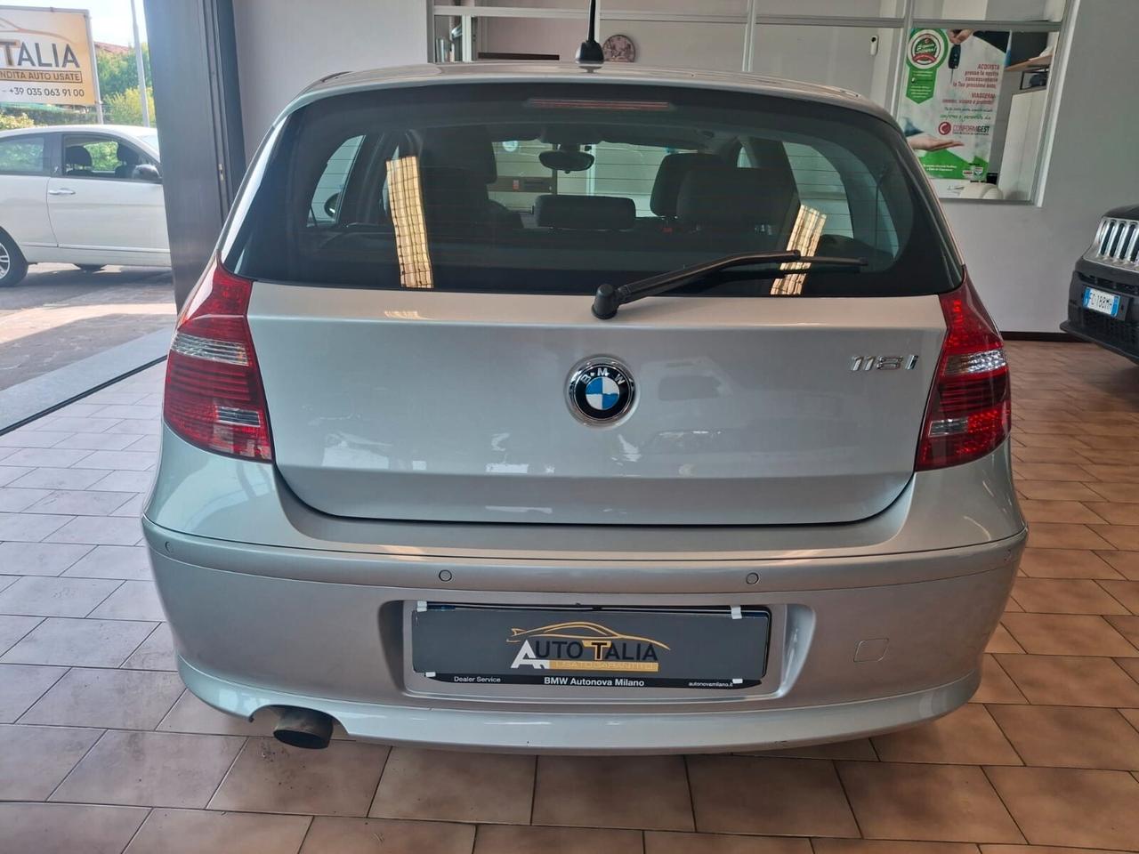 BMW 118 i 5p Attiva
